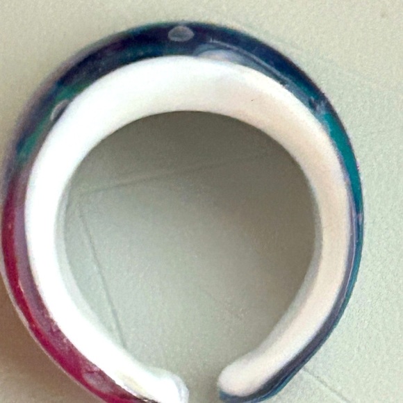 ✨ Beautiful One of a Kind Murano Glass Swirl Ring - Picture 4 of 13